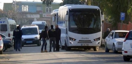 Siyasetçi eğitimci ve avukatlara operasyon